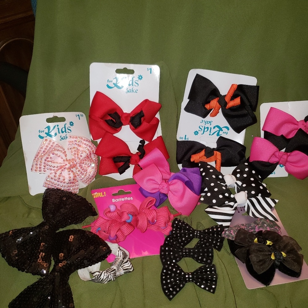 Beautiful clip in bows many uses
